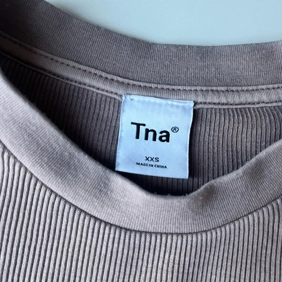 TNA Ribbed Cropped T-Shirt - Picture 3 of 3